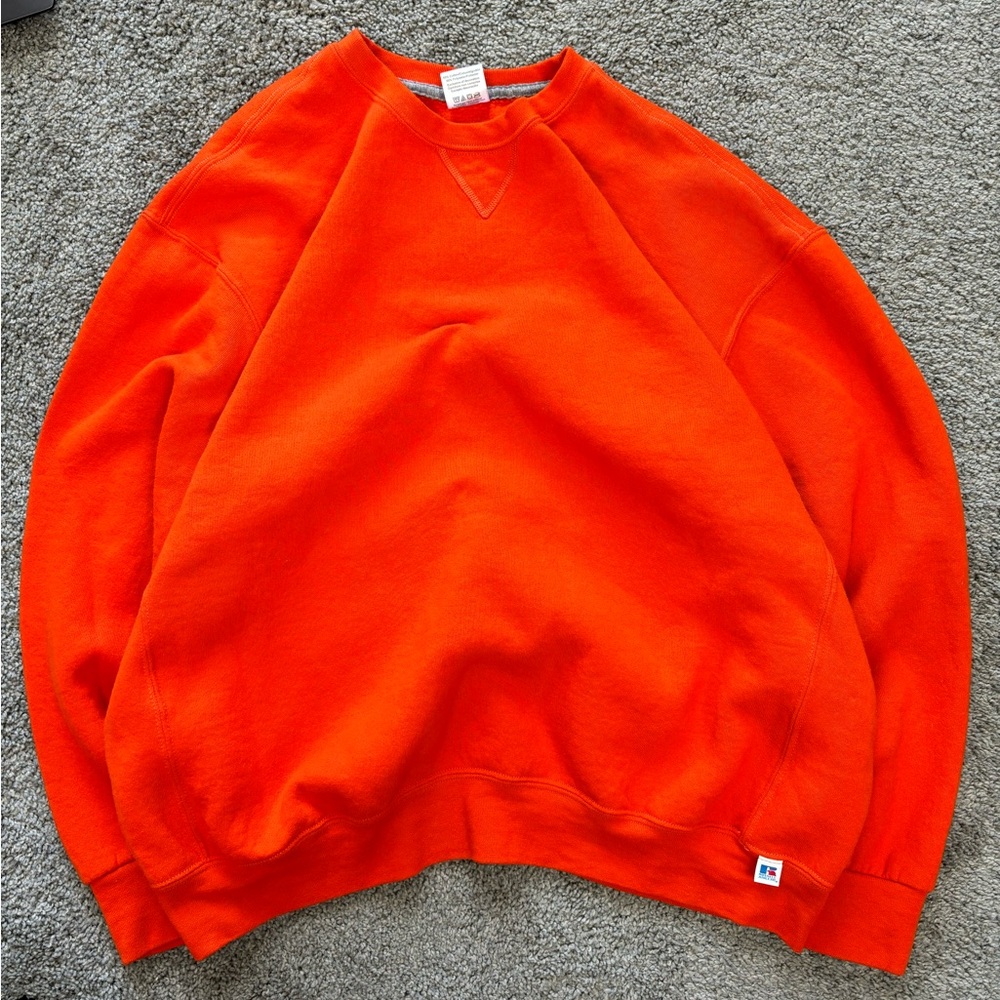 Early 2000’s‎ y2k orange russell athletic crewneck